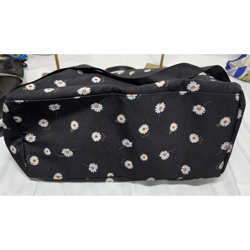 Alice + Olivia FABFITFUN ‎ Overnight Duffle Bag Weekender Daisy Floral Print